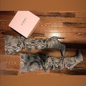 Simmi Python boot 2018! Sold out !! Rare W. box!